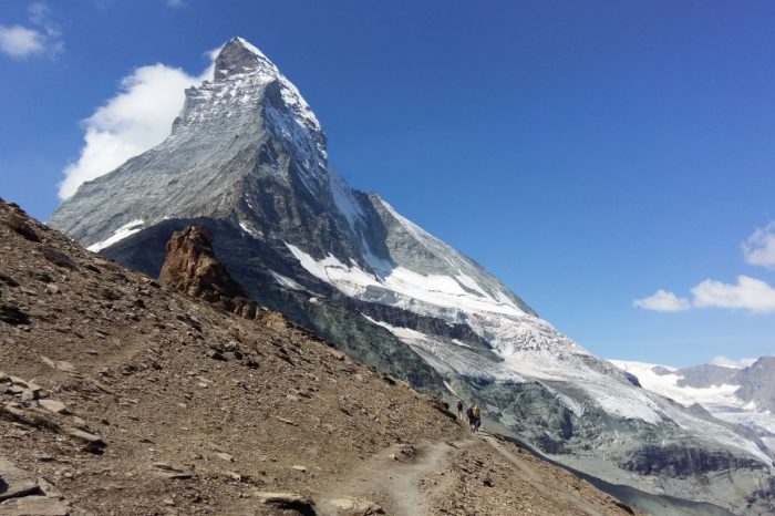Matterhorn 4478 m granią Hornli lub Lion